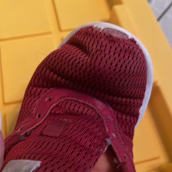 Kid Nike sneakers - Picture 4 of 6